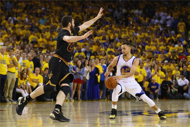 福克斯31分国王终结魔术5连胜 尼克斯力克篮网